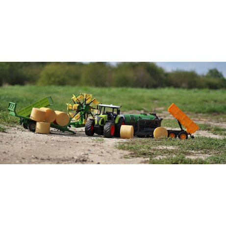 Traktor 1/16 s XXL setem příslušenství