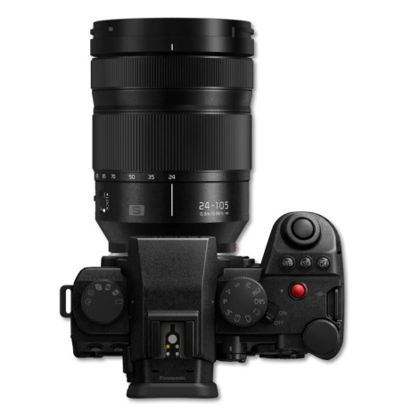 Panasonic Lumix DC-S5 Mark IIx + Lumix S PRO 24-105 mm f/4 Macro O.I.S., 24,2 Mpx, černá